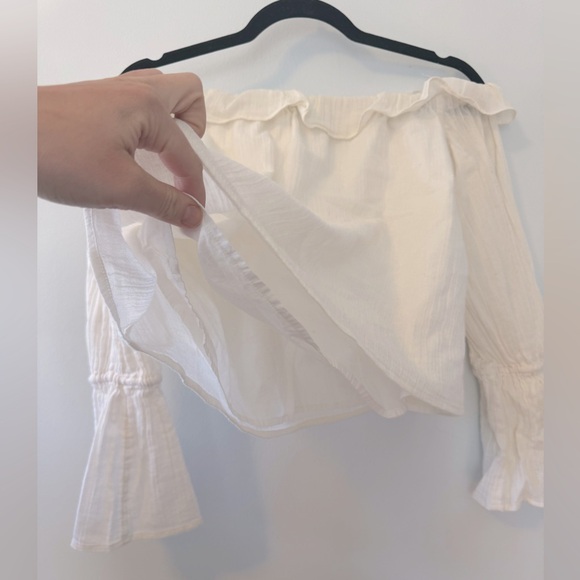 Club Monaco Linen Off The Shoulder Ruffle Bell Sleeve Crop Top in Cream 0 - Picture 7 of 13